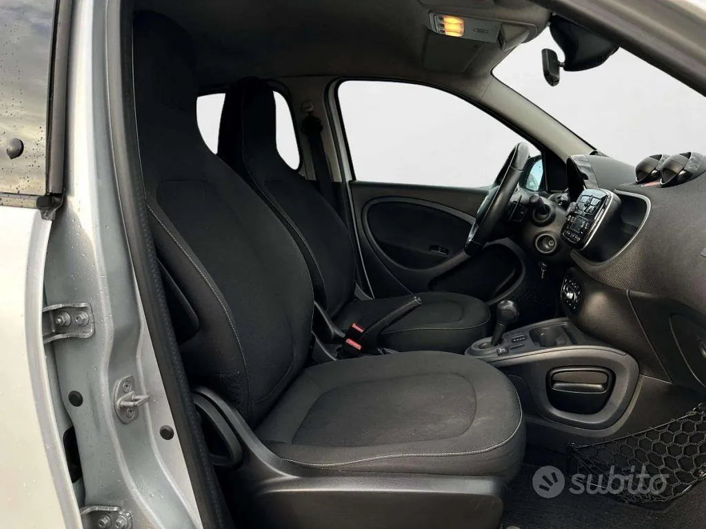 Smart Forfour 2018 photo 3