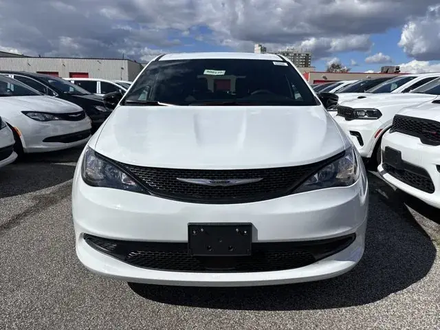 Chrysler Grand Caravan 2027 photo 2