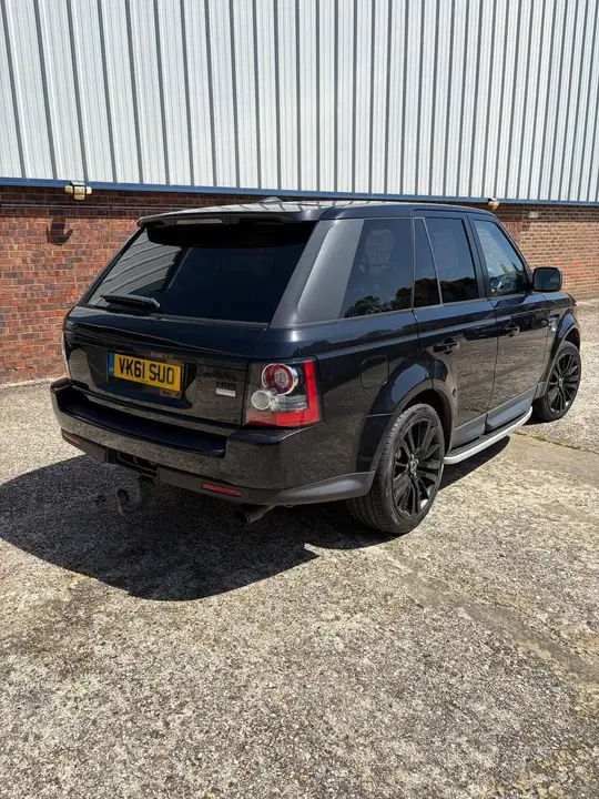 Land Rover Range Rover Sport 2011 photo 4