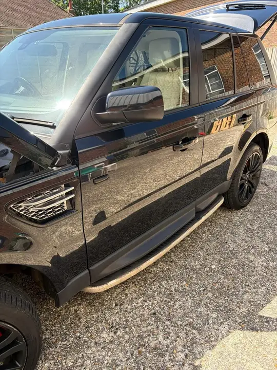 Land Rover Range Rover Sport 2011 photo 2