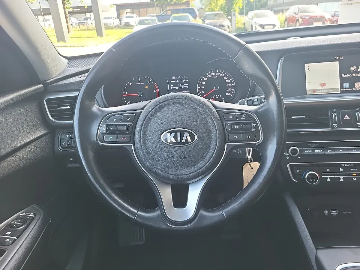 Kia Optima 2017 photo 3