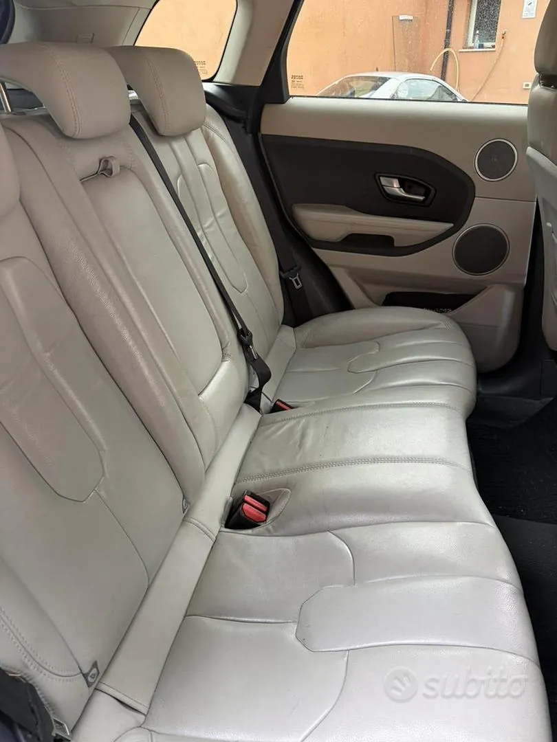 Land Rover Range Rover Evoque 2015 photo 4