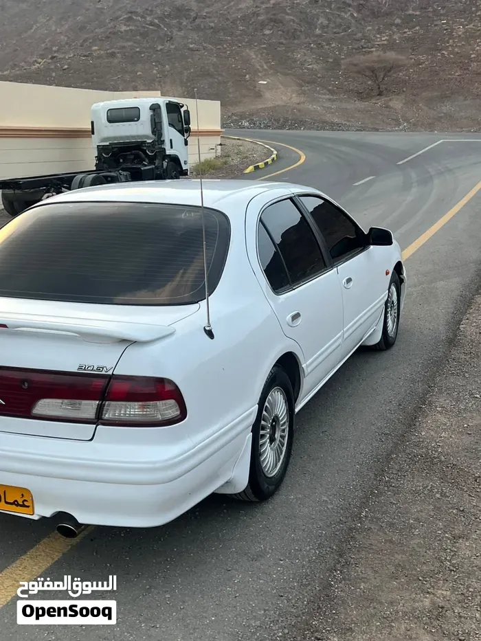 Nissan Maxima 1998 photo 2