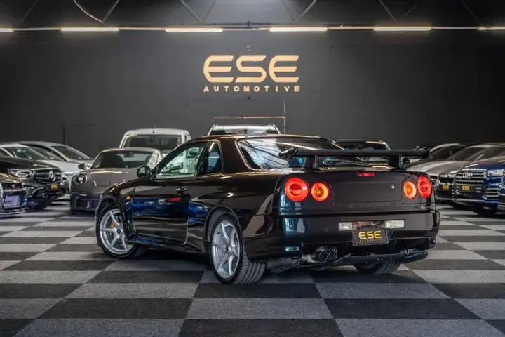 Nissan Skyline 1999 photo 4