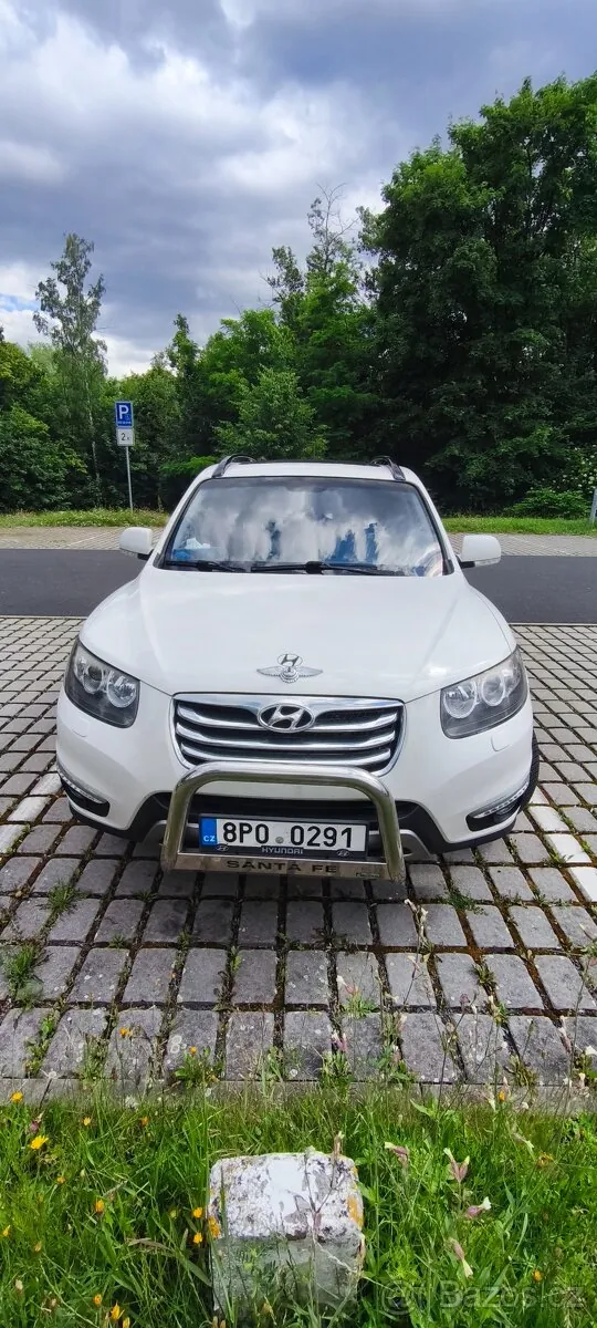 Hyundai Santa Fe photo 2