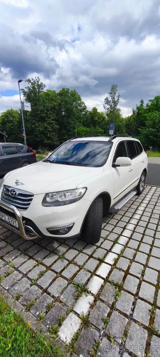 Hyundai Santa Fe photo 3