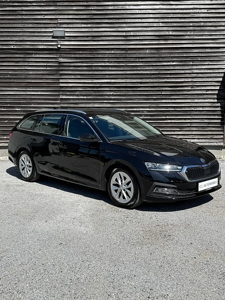 Skoda Octavia 2023 photo 2