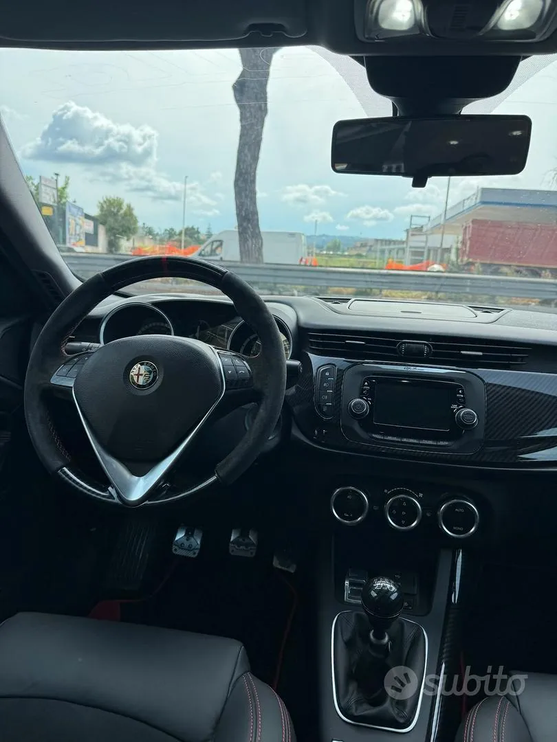 Alfa Romeo Giulietta 2014 photo 5