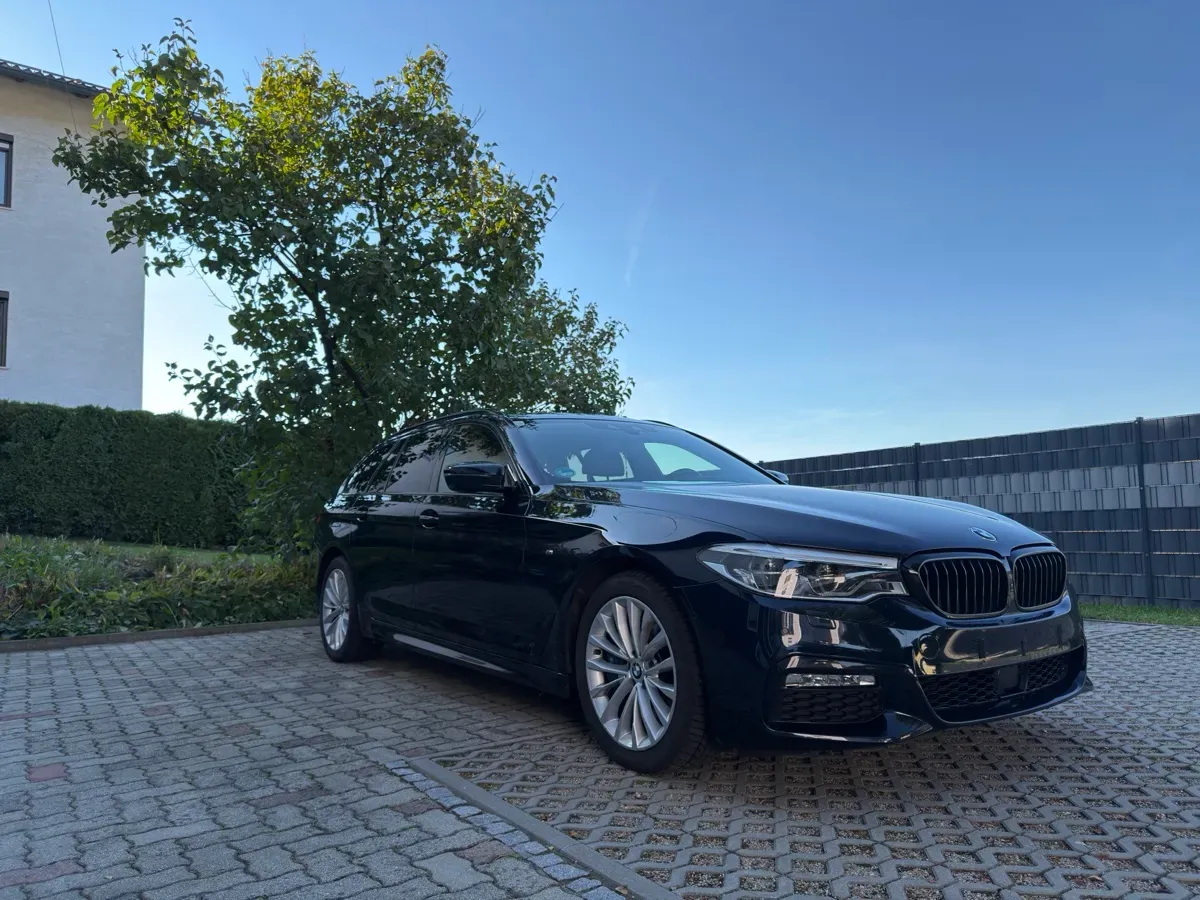BMW 5 Series 2018 photo 2