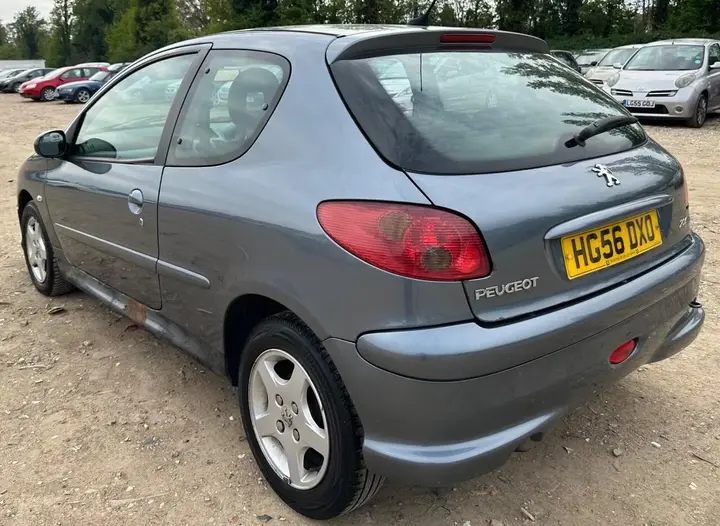 Peugeot 206 2006 photo 5
