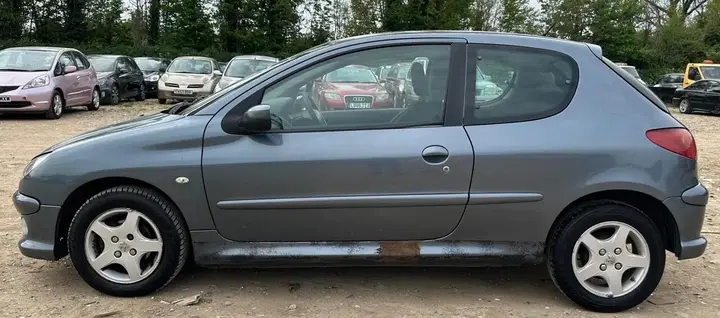 Peugeot 206 2006 photo 4