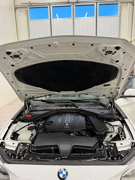 BMW 118D 2012 photo 3
