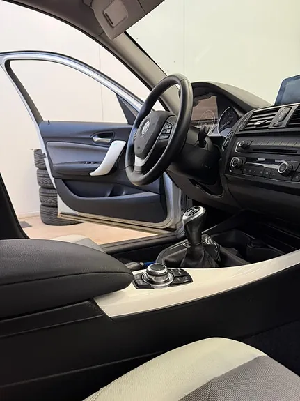 BMW 118D 2012 photo 4
