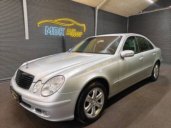 Mercedes-Benz E240 2005 photo 2