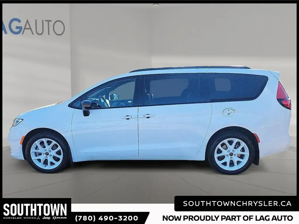 Chrysler Pacifica 2024 photo 5