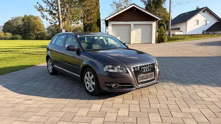 Audi A3 2012 photo 2