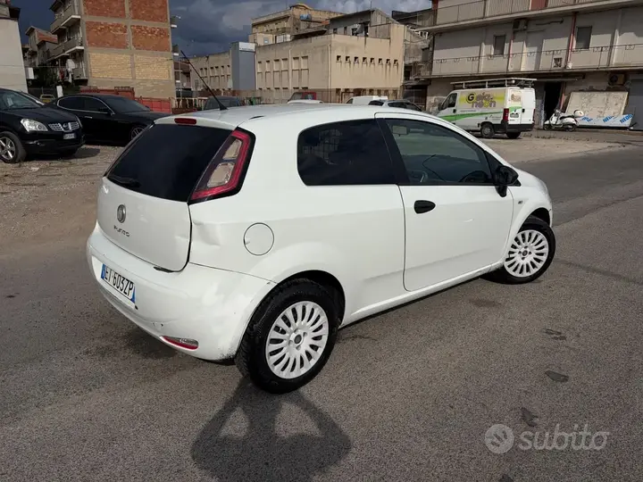 Fiat Punto 2014 photo 4