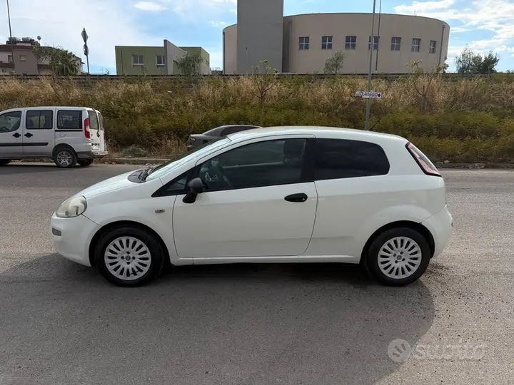 Fiat Punto 2014 photo 3