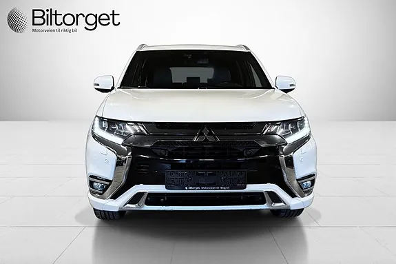 Mitsubishi Outlander 2019 photo 2