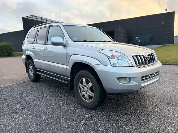 Toyota Land Cruiser 2004 photo 4
