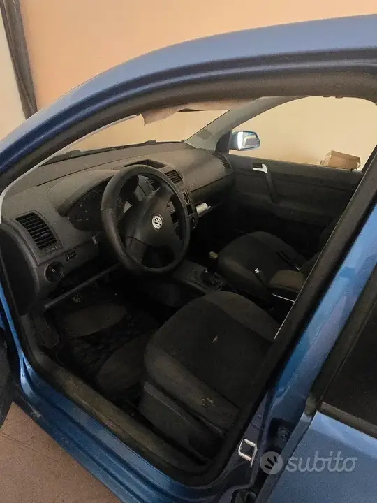 Volkswagen Polo 2009 photo 3