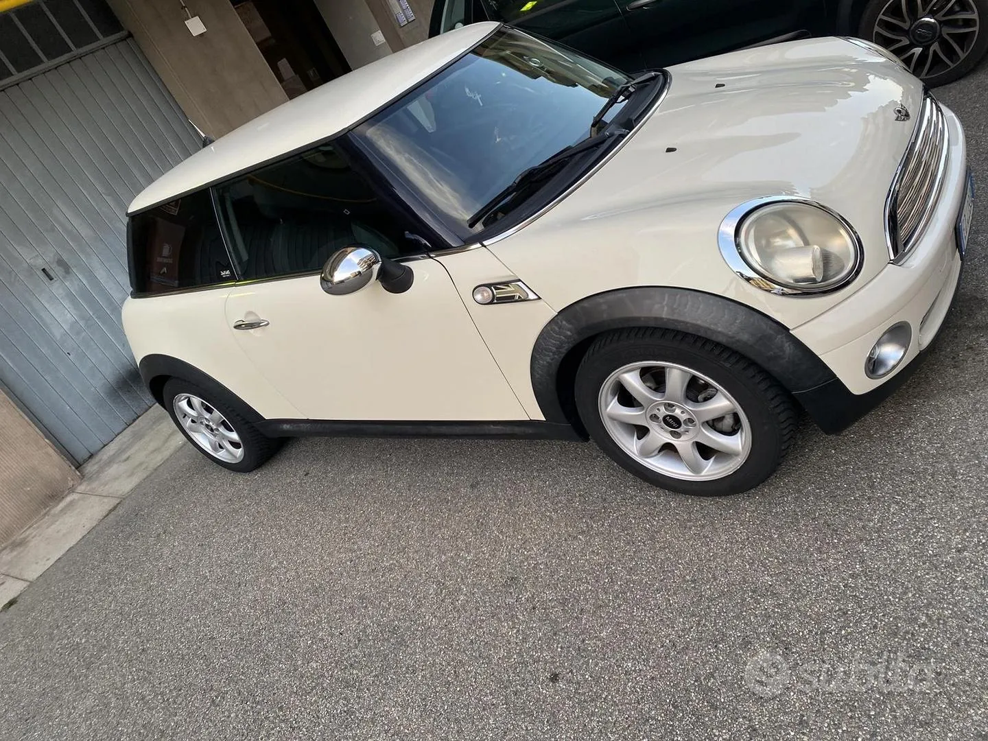 Mini Mini Cooper 2010 photo 2