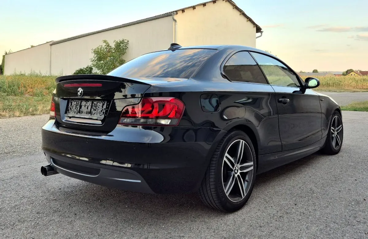BMW 1 Series 2009 photo 3