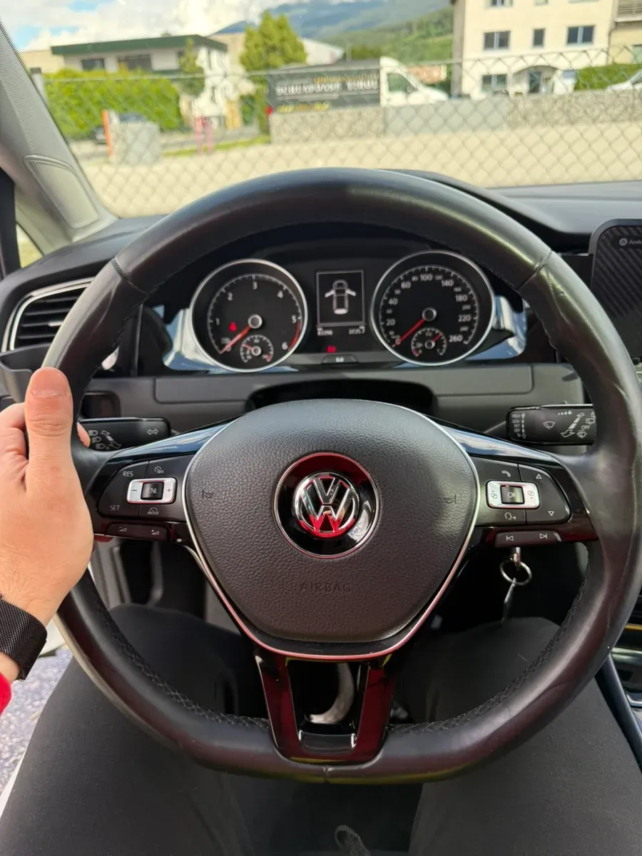 Volkswagen Golf 2013 photo 2