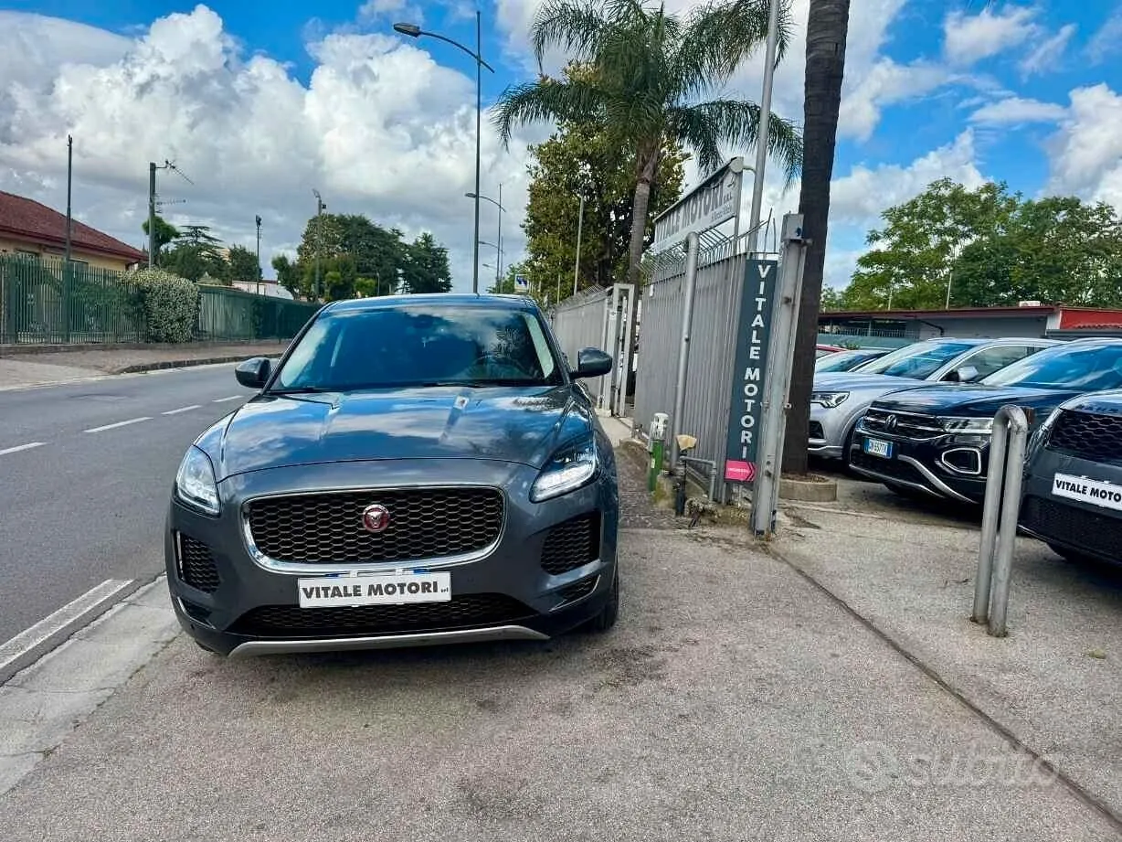 Jaguar E-Pace 2019 photo 2