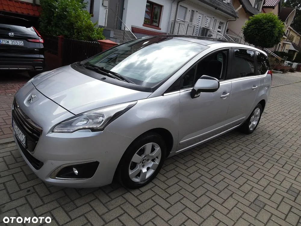 Peugeot 5008 2015 photo 2