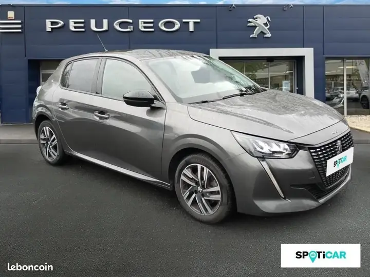 Peugeot 208 2022 photo 3