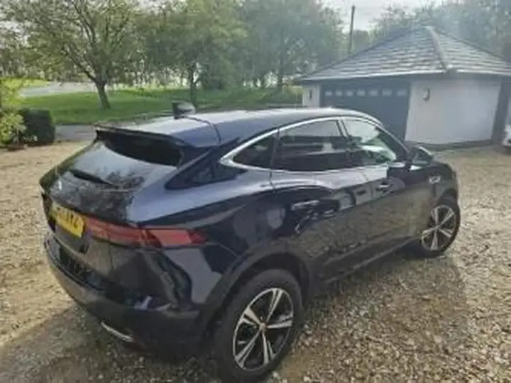 Jaguar E-Pace 2021 photo 3