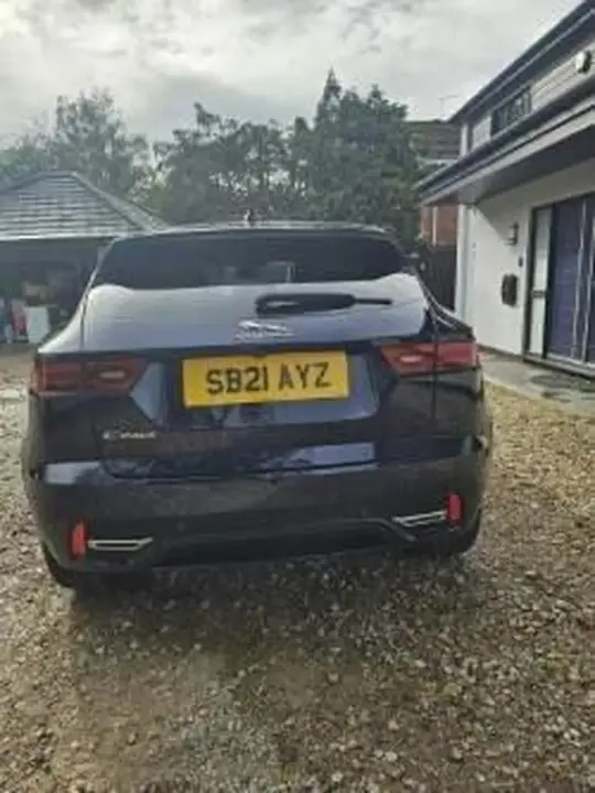 Jaguar E-Pace 2021 photo 4