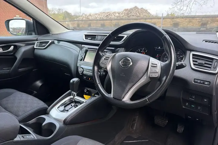Nissan Qashqai 2017 photo 2