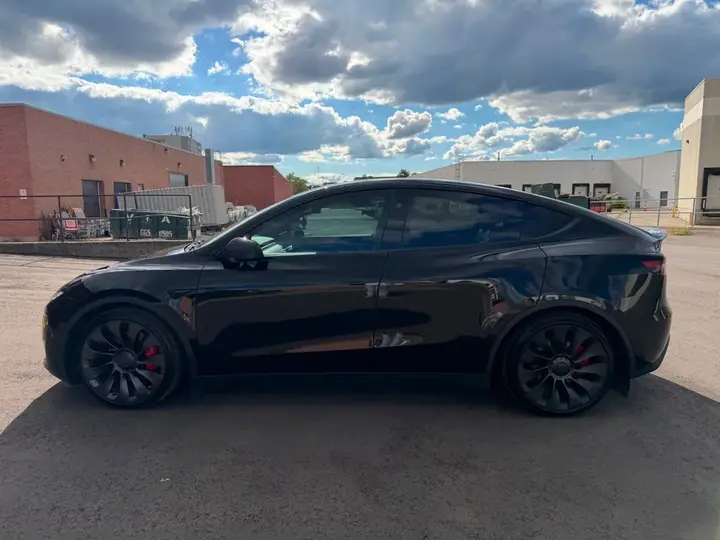 Tesla Model Y 2024 photo 4