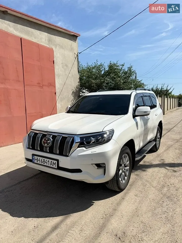 Toyota Land Cruiser Prado 2018 photo 3