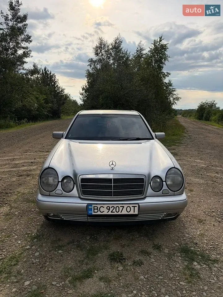 Mercedes-Benz E-Class 1996 photo 2