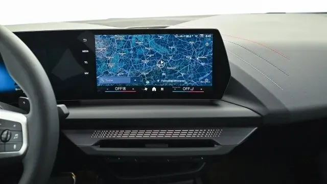 BMW 2 Series 2025 photo 2
