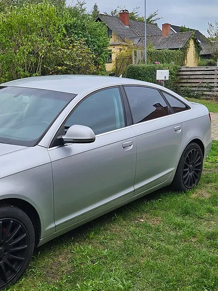 Audi A6 2010 photo 2