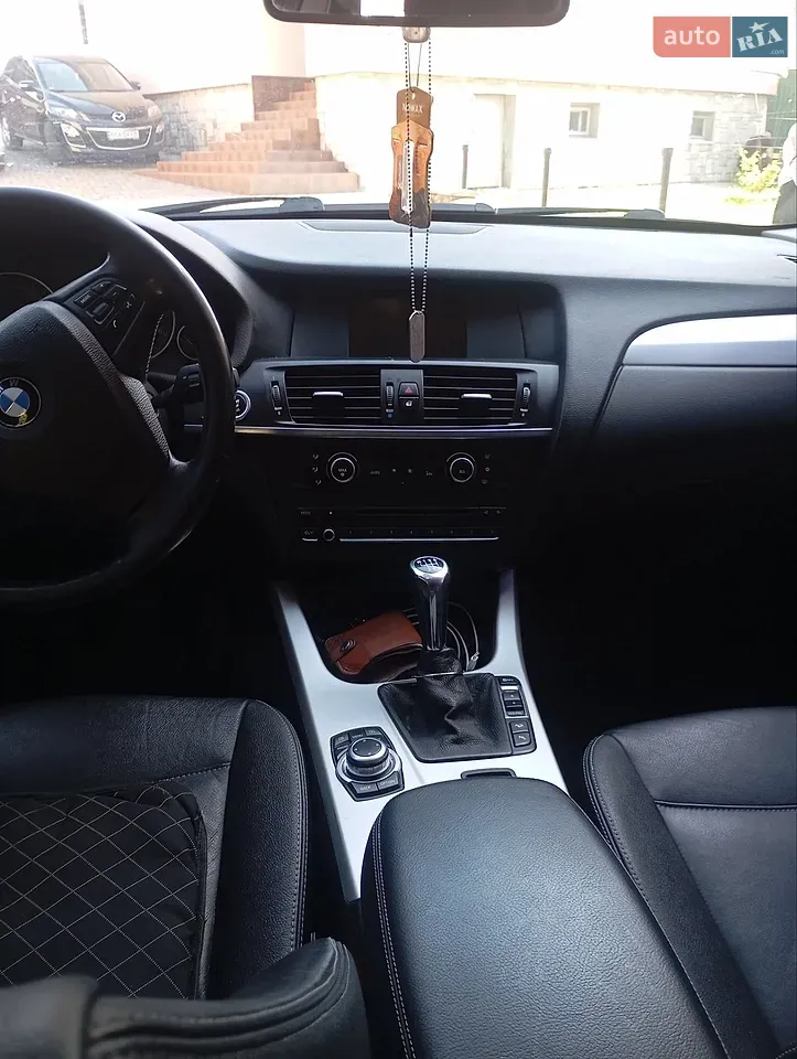 BMW X3 2012 photo 2