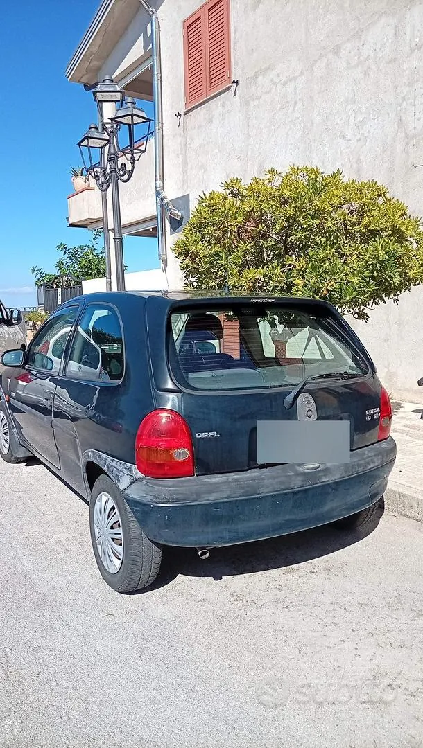 Opel Corsa 2000 photo 2