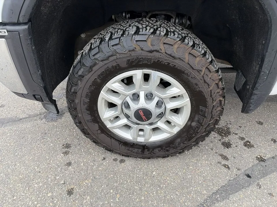 GMC Sierra 2500 2024 photo 3