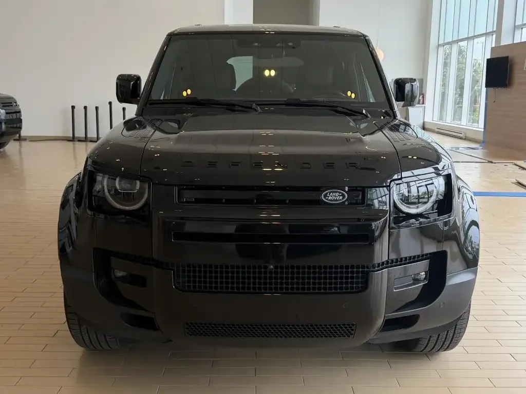 Land Rover Defender 2026 photo 2