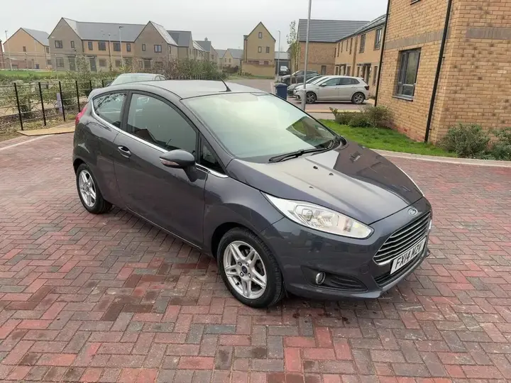 Ford Fiesta 2014 photo 2
