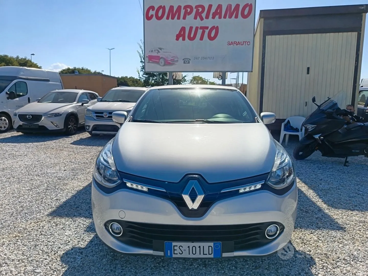 Renault Clio 2013 photo 2
