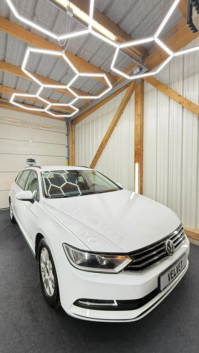 Volkswagen Passat 2015 photo 2