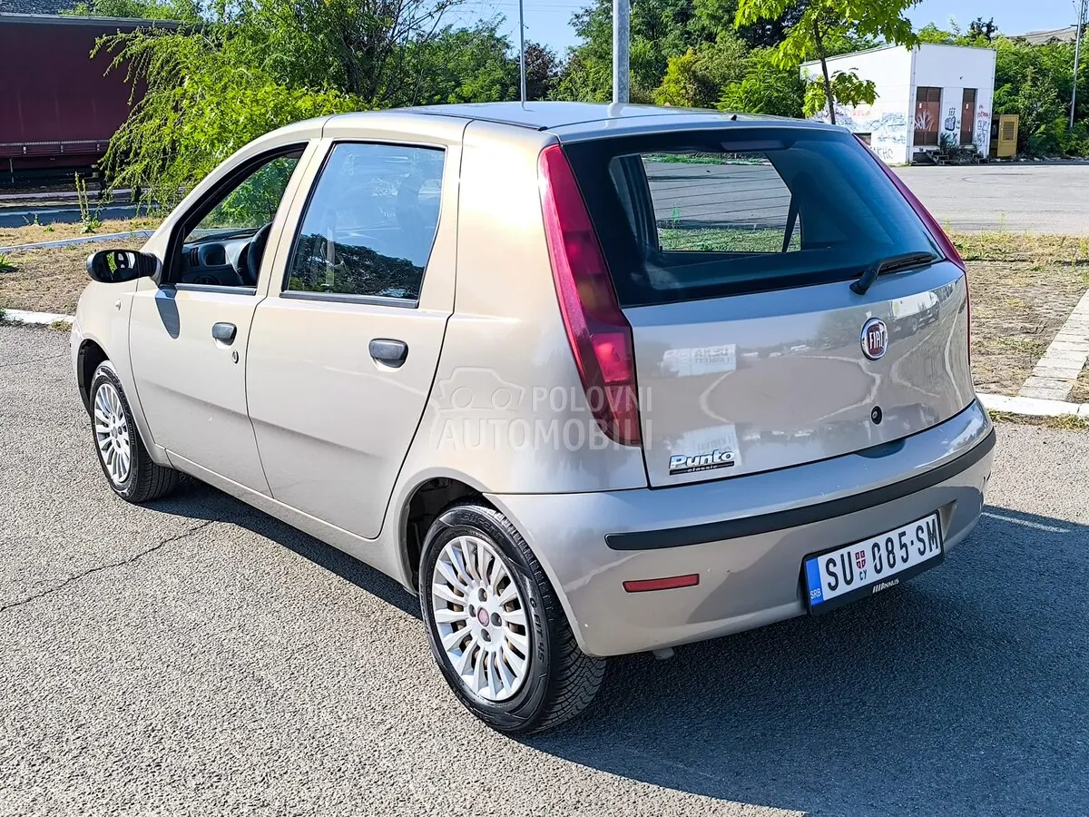 Fiat Punto 2009 photo 3
