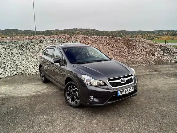 Subaru Xv 2012 photo 2