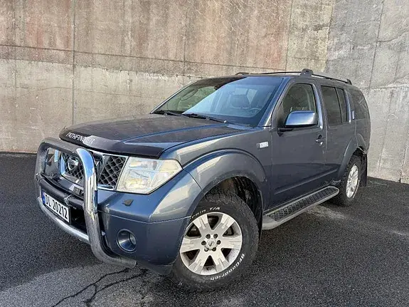 Nissan Pathfinder 2005 photo 2