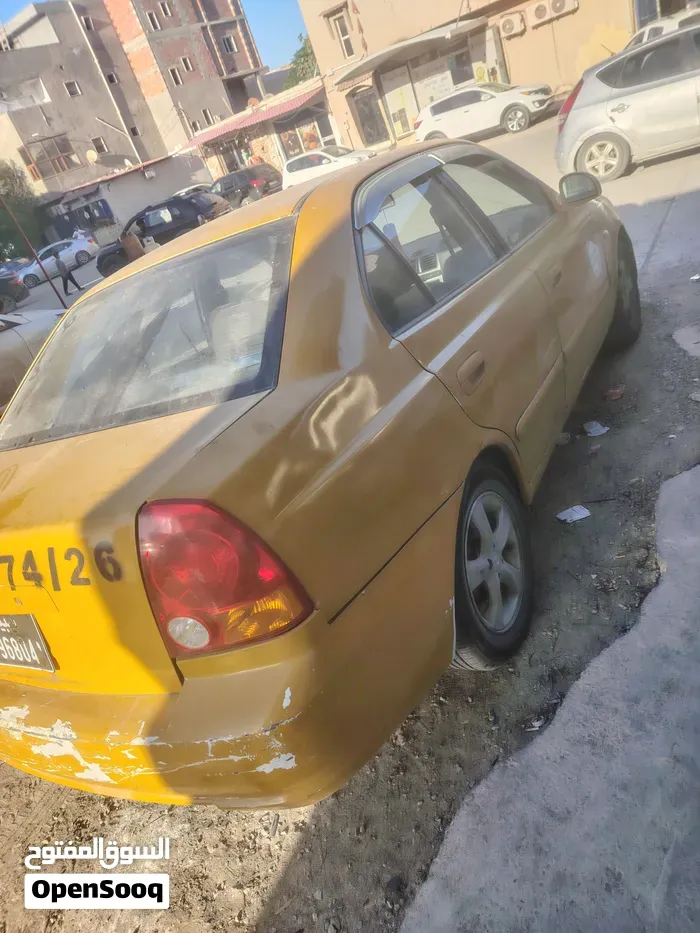 Hyundai Verna 2005 photo 2